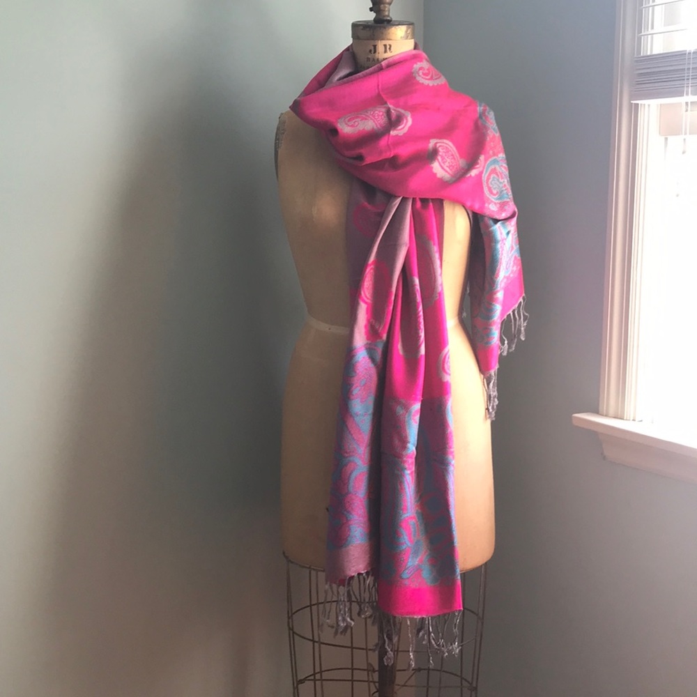 Cashmere Scarf with Fringe